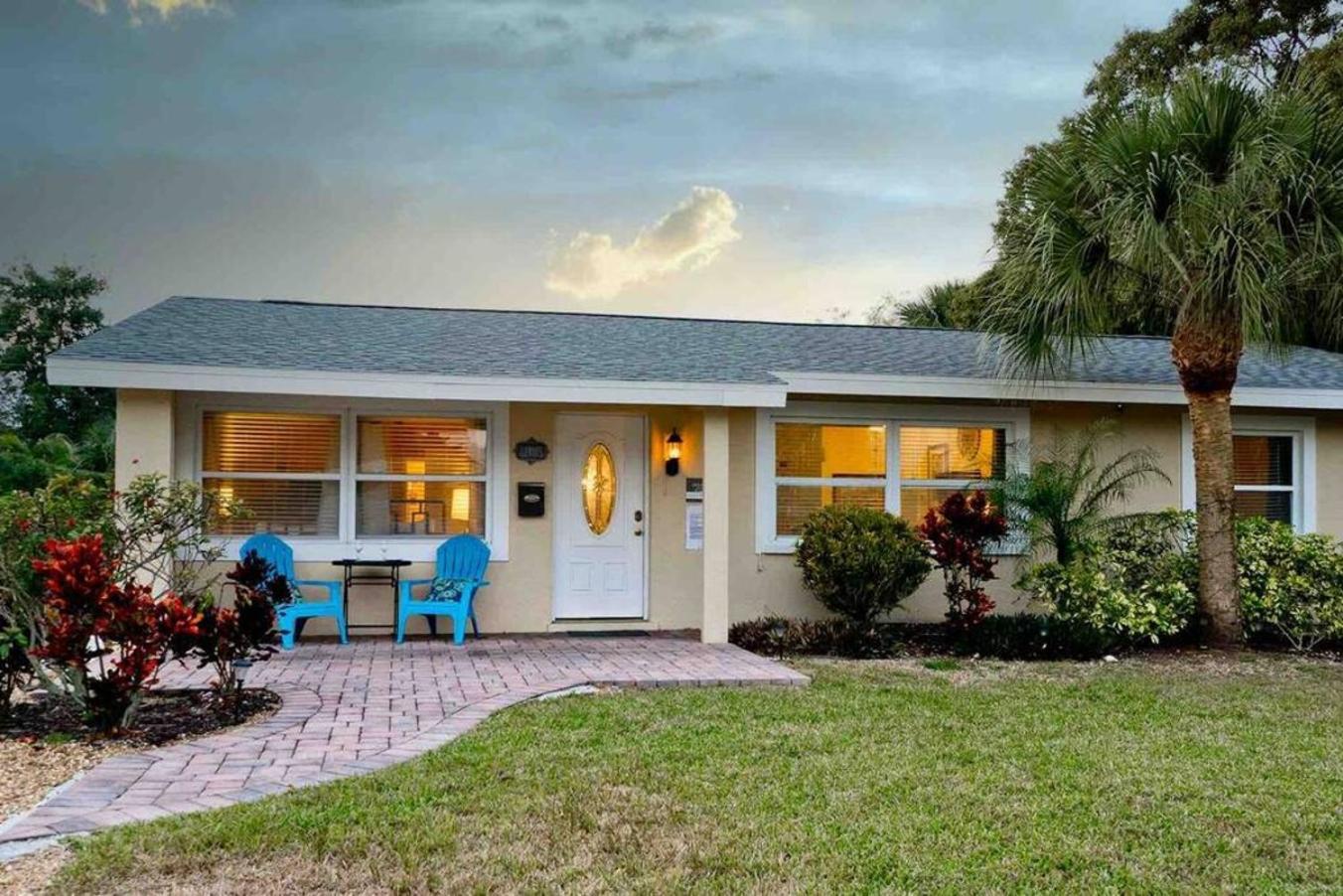 Great Shape After Milton-Pool Home Wows! Po Venice Buitenkant foto